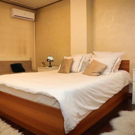 Pensiunea Giovani Targu Jiu Ngoại thất bức ảnh